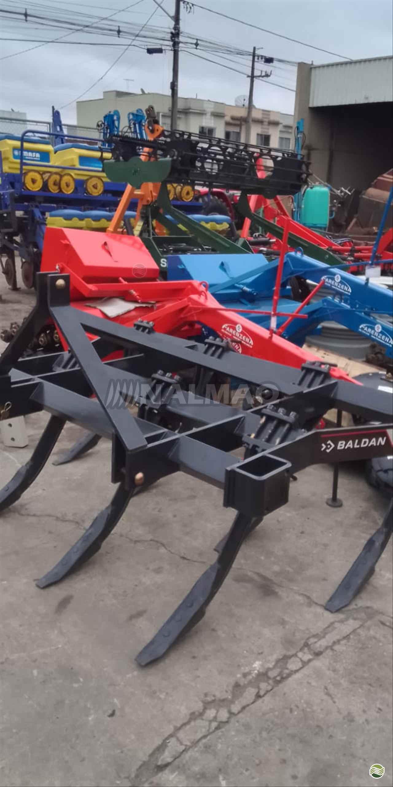 IMPLEMENTOS AGRICOLAS SUBSOLADOR 7 HASTES Nalmaq Máquinas Agrícolas SAO MATEUS DO SUL PARANÁ PR